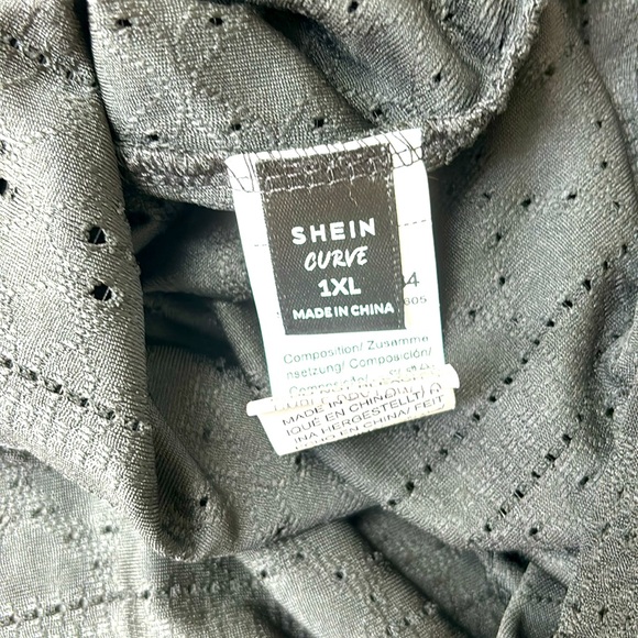 3/$15. SHEIN Curve Sleeveless Spaghetti Strap Tank Top. Size 1XL - Picture 7 of 7